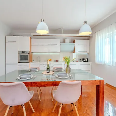 Limoncello Apartment *